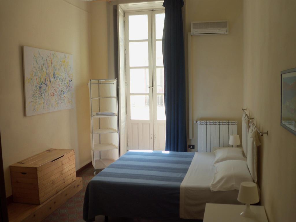B&B Caravaggio Siracusa 200 Metres From Ortigia Сиракузы Экстерьер фото