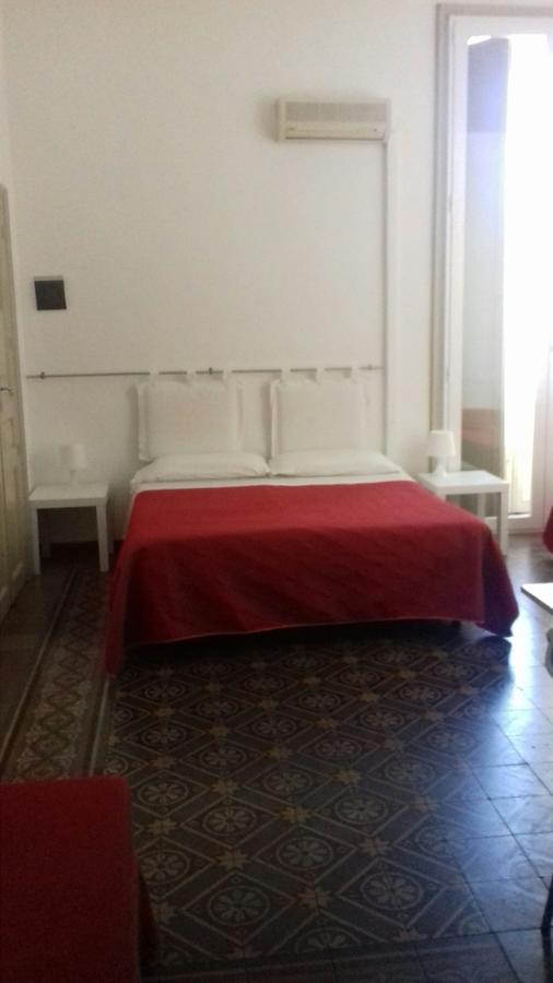 B&B Caravaggio Siracusa 200 Metres From Ortigia Сиракузы Экстерьер фото