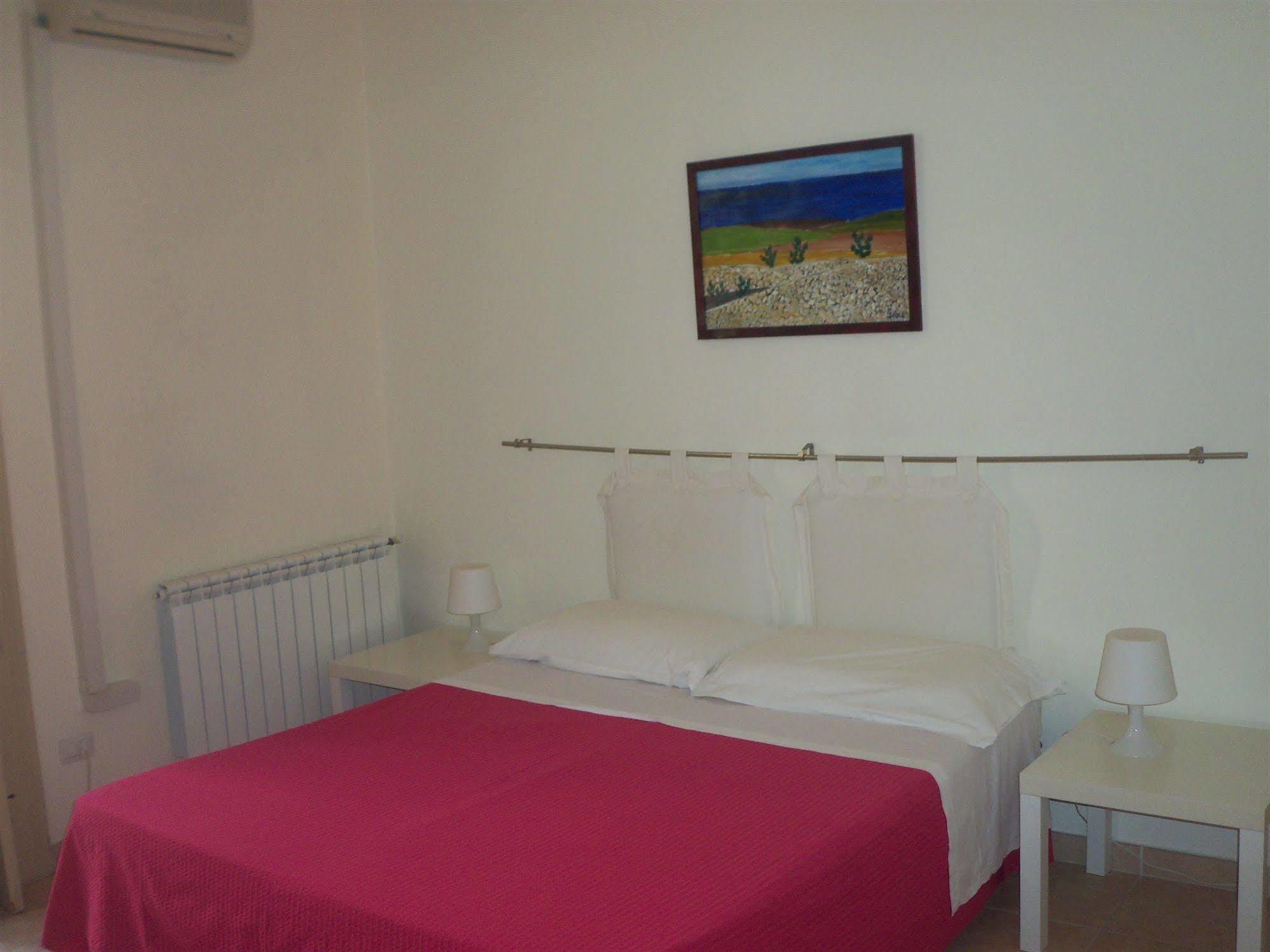 B&B Caravaggio Siracusa 200 Metres From Ortigia Сиракузы Экстерьер фото