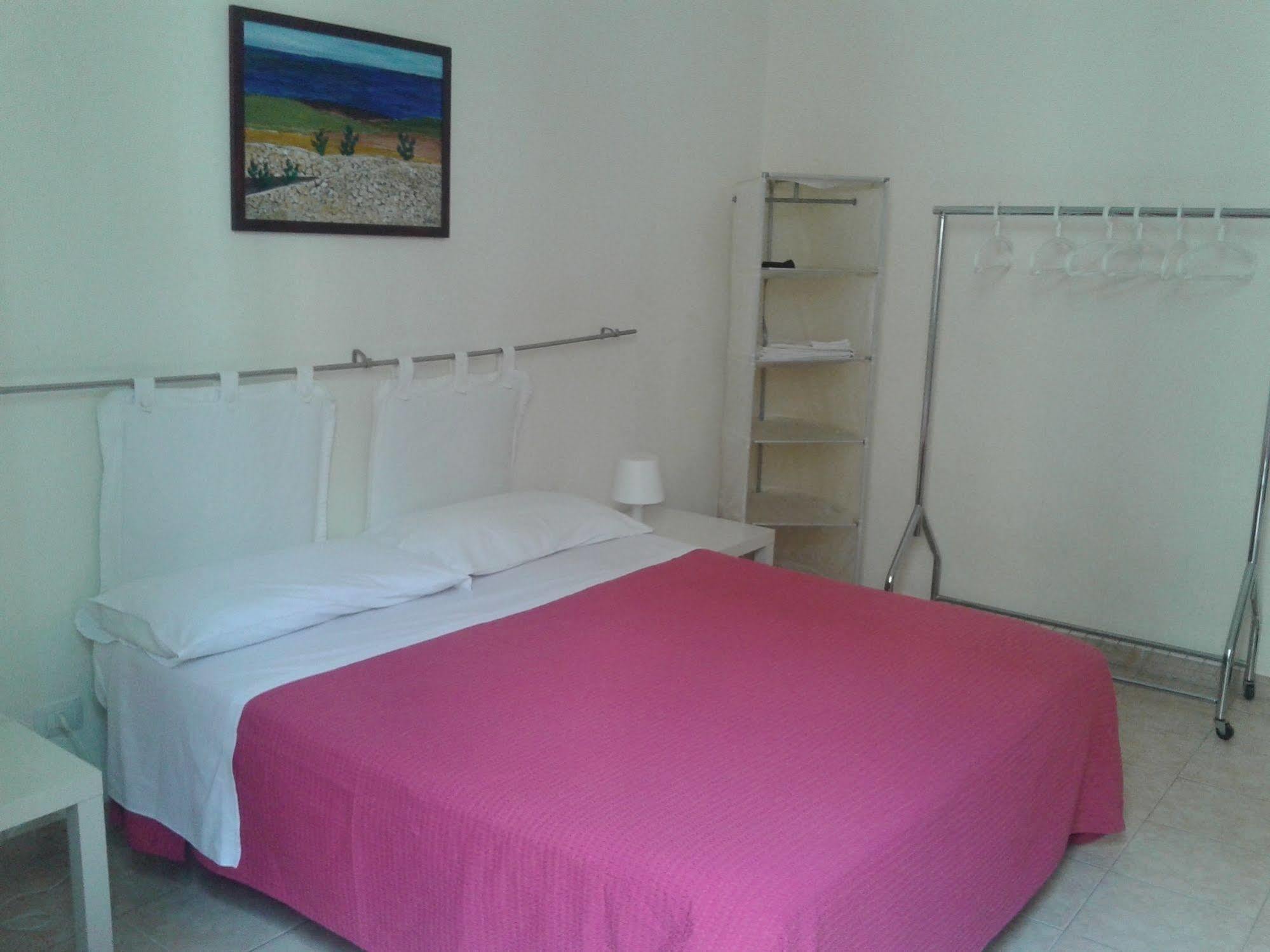 B&B Caravaggio Siracusa 200 Metres From Ortigia Сиракузы Экстерьер фото